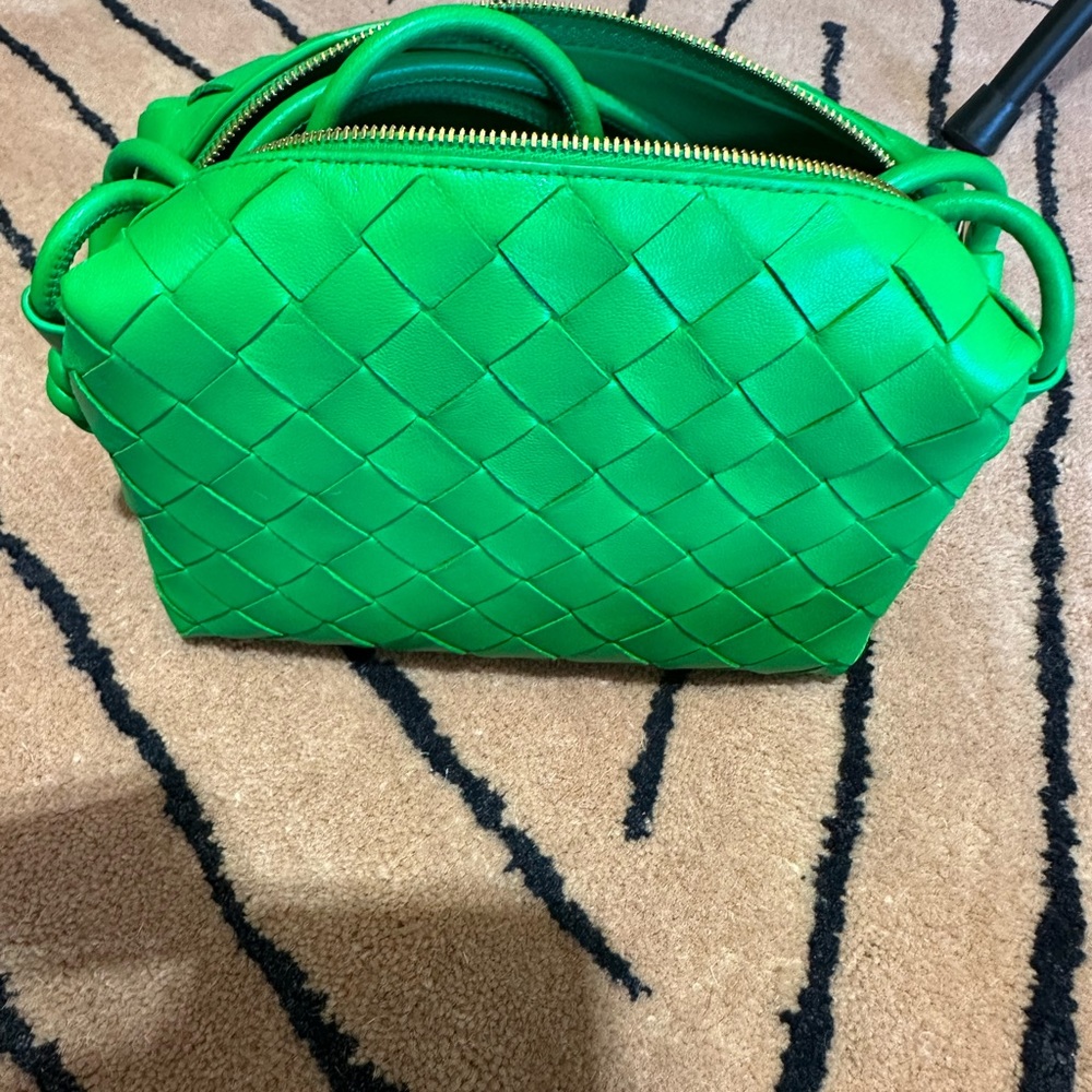 💯Authentic Bottega Loop Bag in Parakeet!